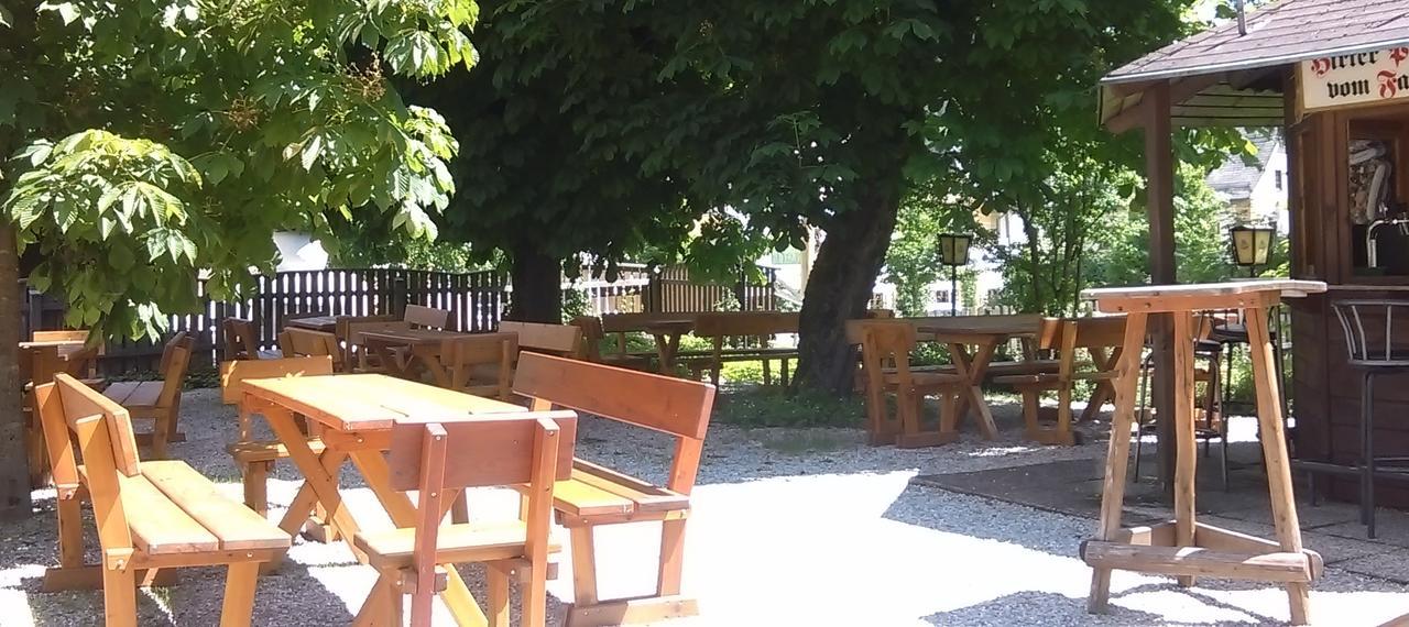 Hotel Zum Goldenen Hirschen Göstling an der Ybbs Buitenkant foto