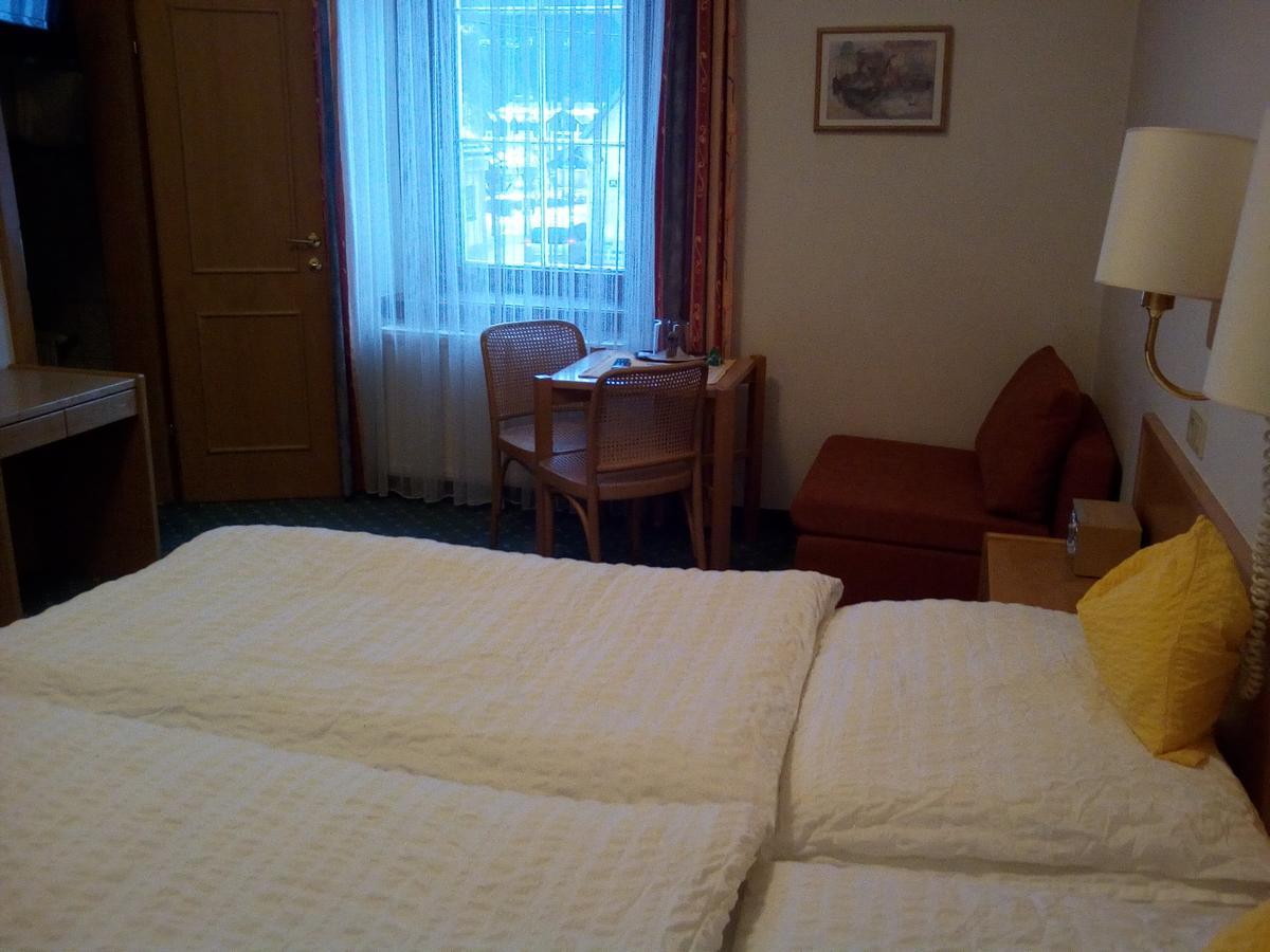 Hotel Zum Goldenen Hirschen Göstling an der Ybbs Buitenkant foto
