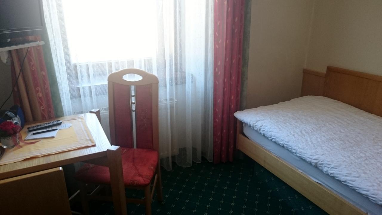 Hotel Zum Goldenen Hirschen Göstling an der Ybbs Buitenkant foto