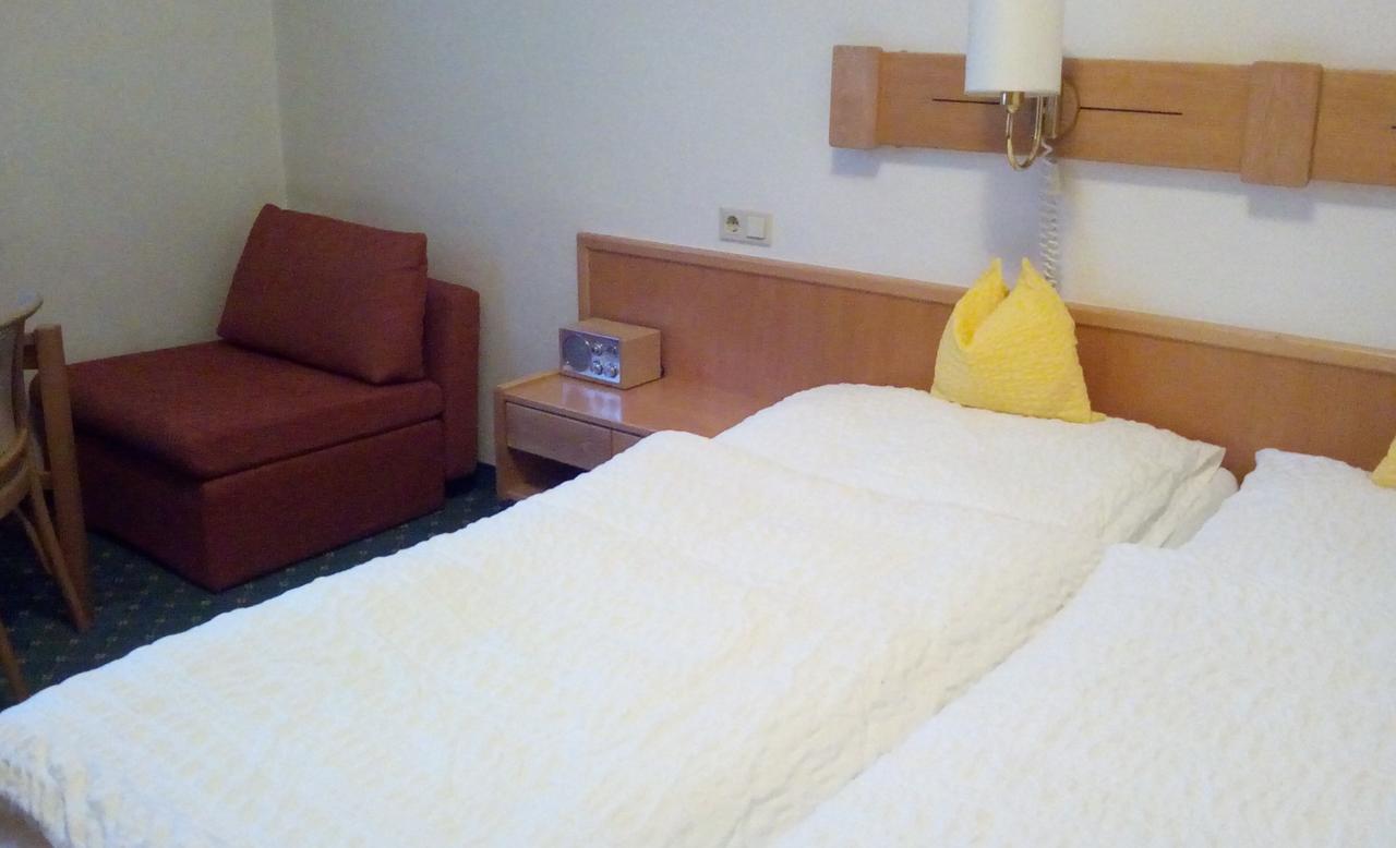 Hotel Zum Goldenen Hirschen Göstling an der Ybbs Buitenkant foto