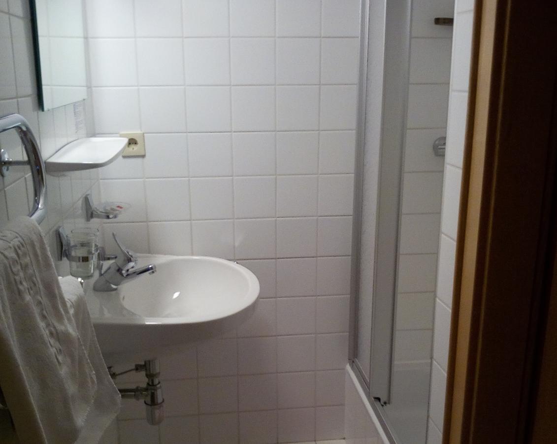 Hotel Zum Goldenen Hirschen Göstling an der Ybbs Buitenkant foto
