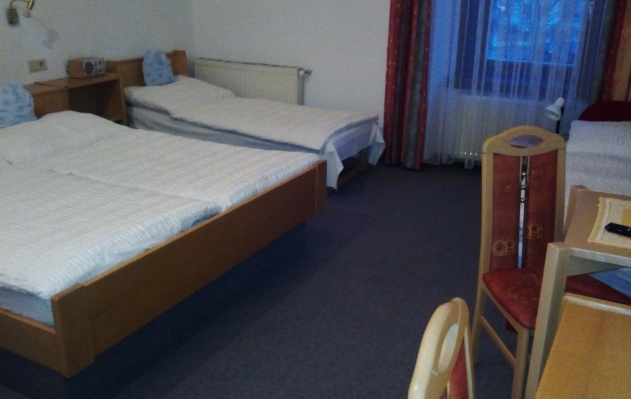 Hotel Zum Goldenen Hirschen Göstling an der Ybbs Buitenkant foto