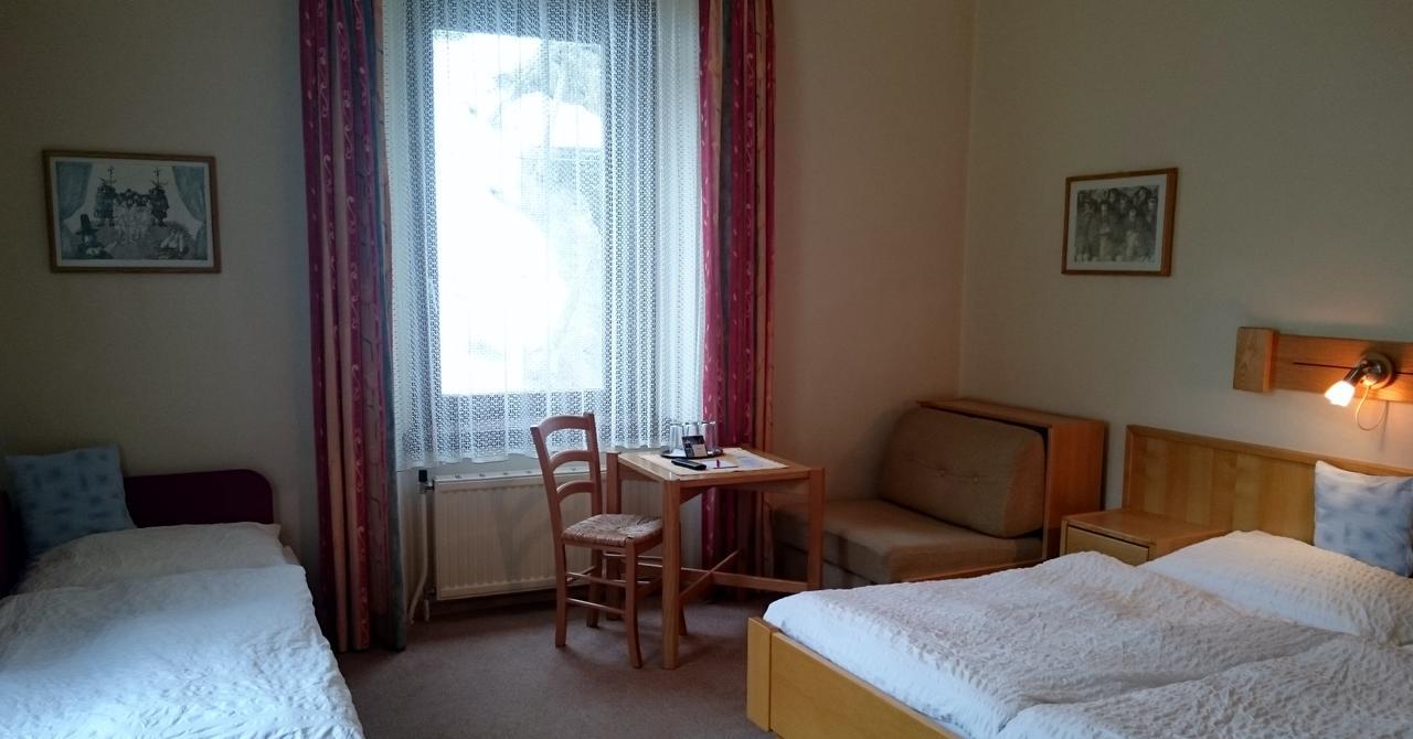 Hotel Zum Goldenen Hirschen Göstling an der Ybbs Buitenkant foto